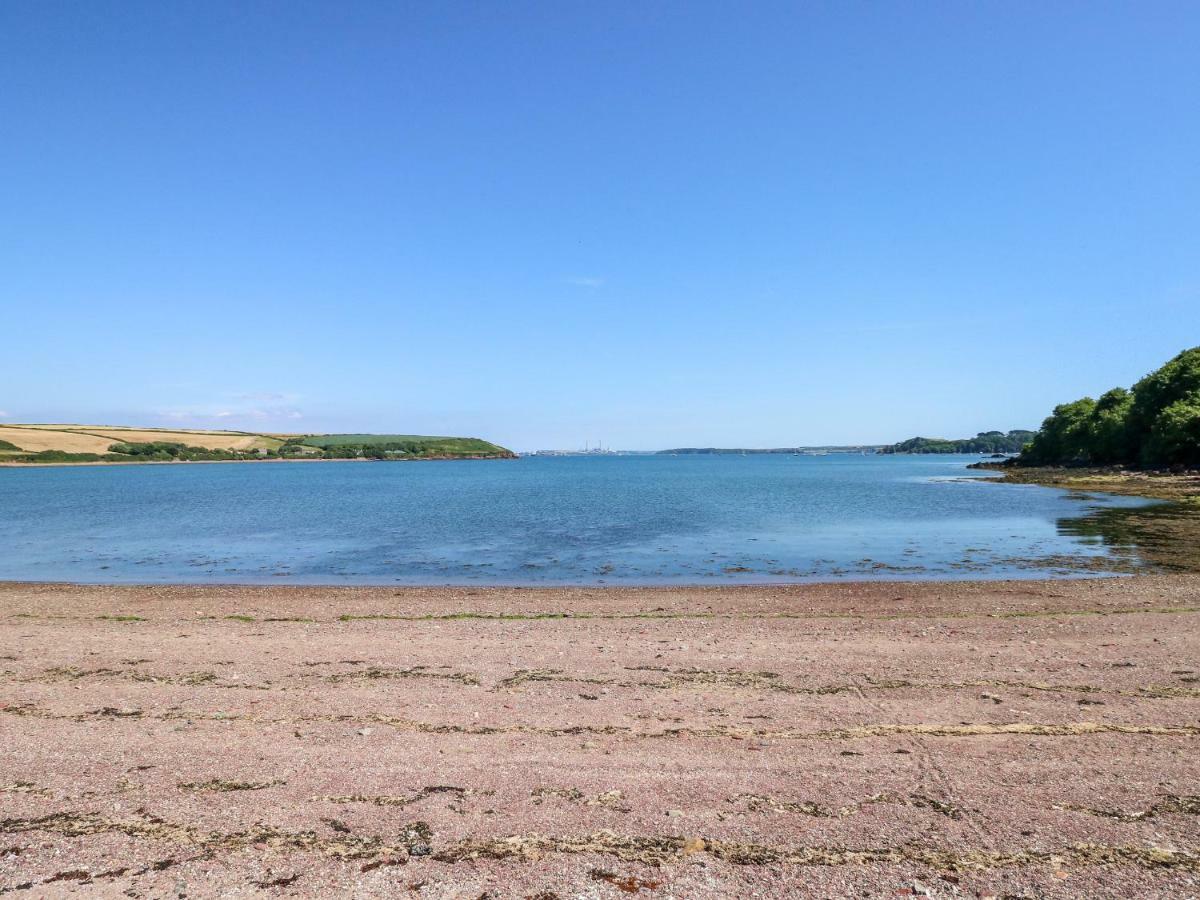 The Lodge Milford Haven Bagian luar foto
